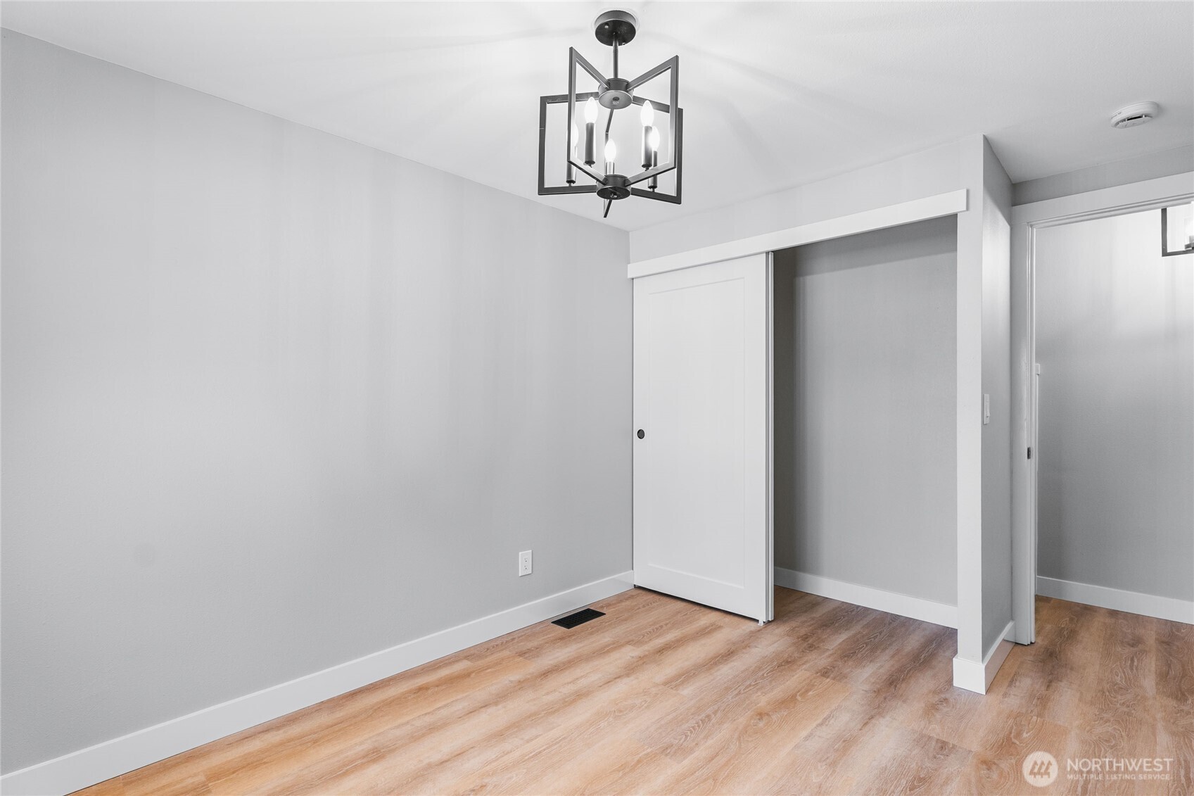 8917 Mulberry Court SE