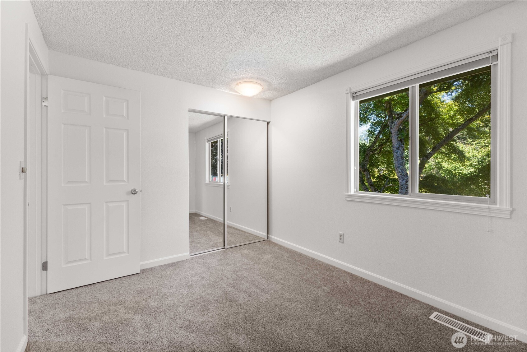 30202 30th Ave SW