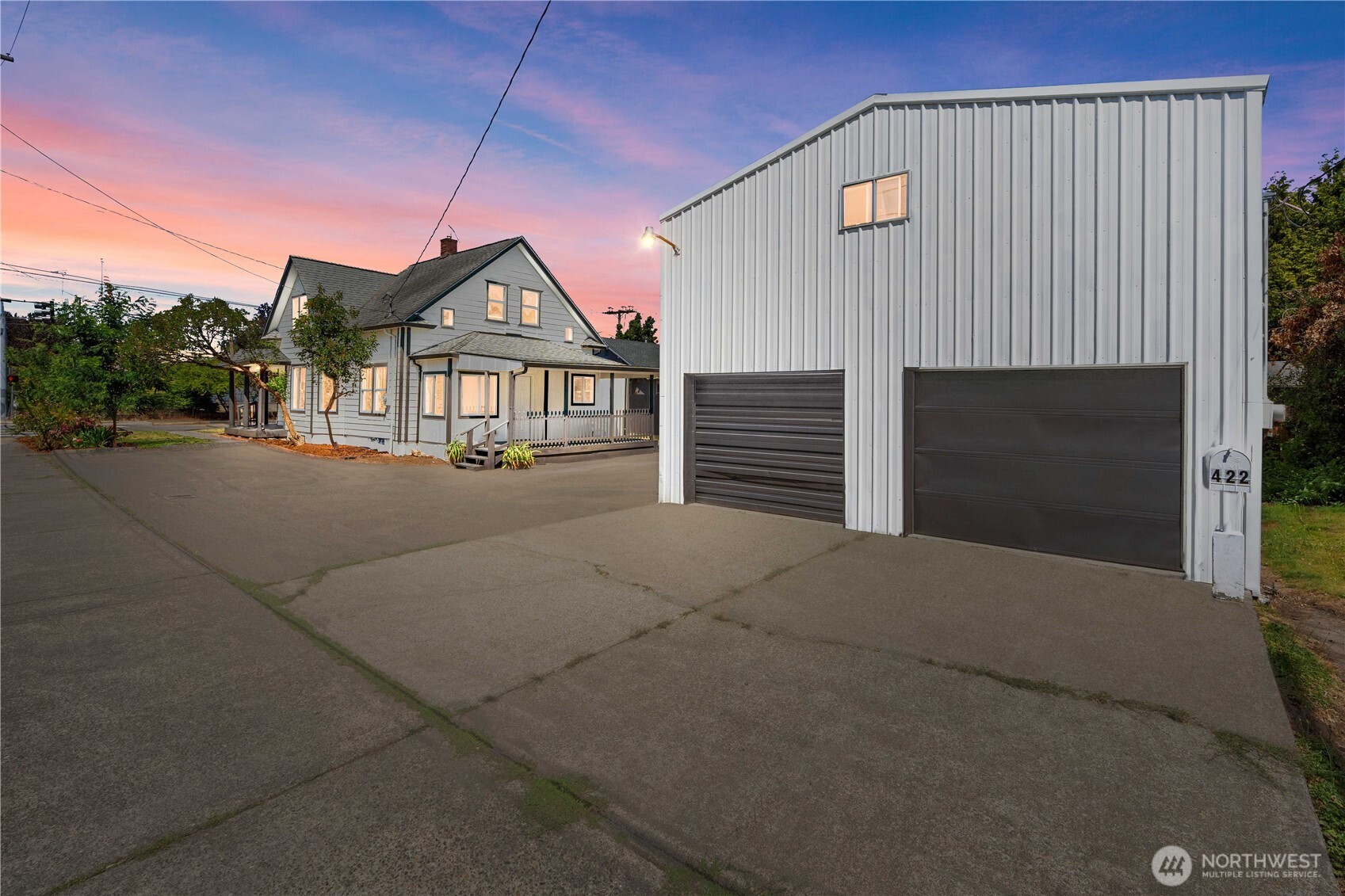 422 W Main