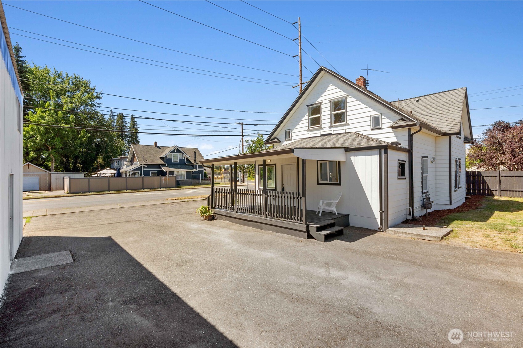 422 W Main
