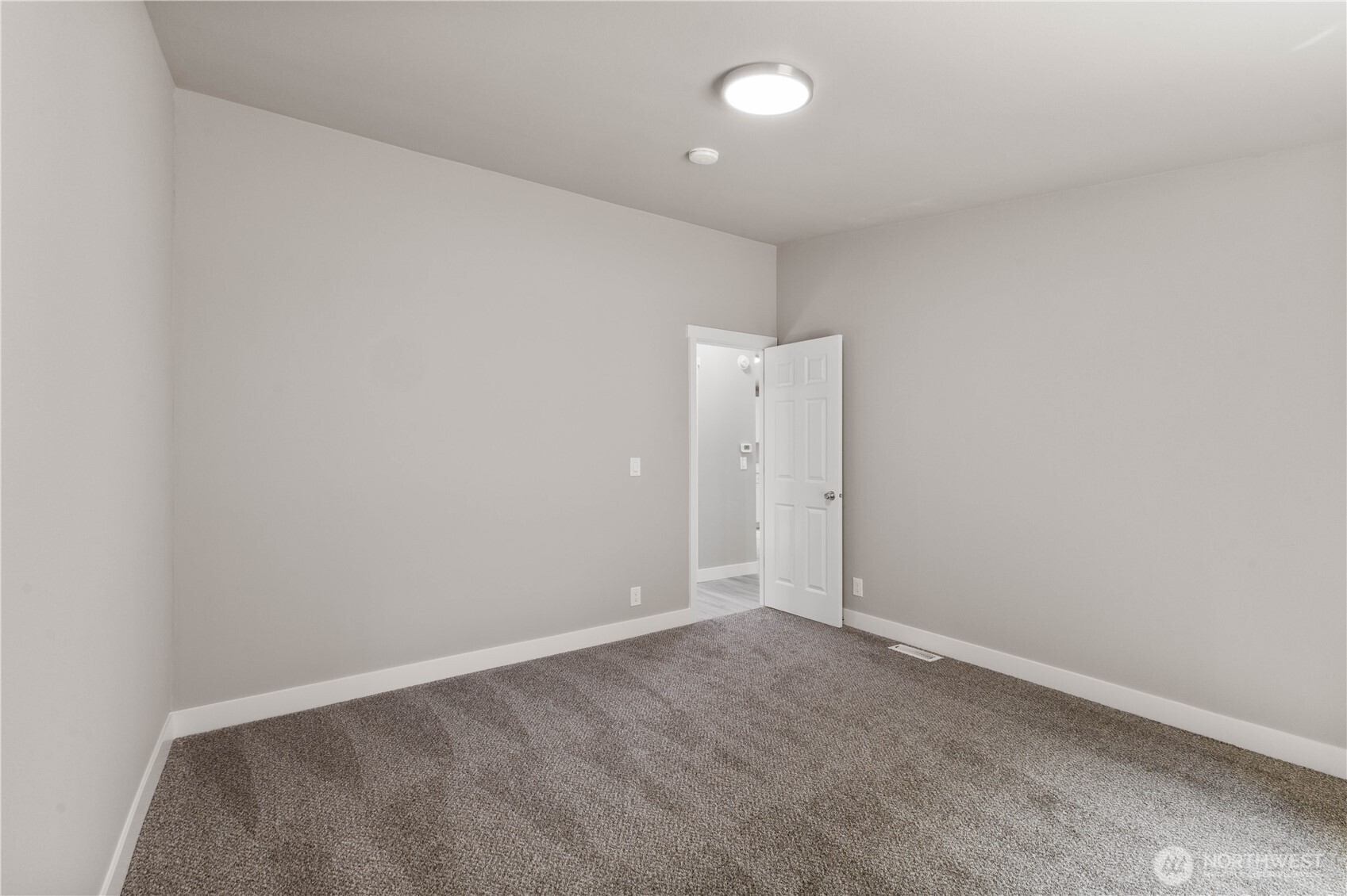 19011 221st Ave E