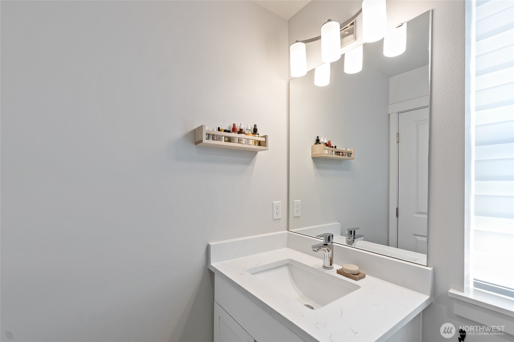 334 9th Avenue SE Unit: C11