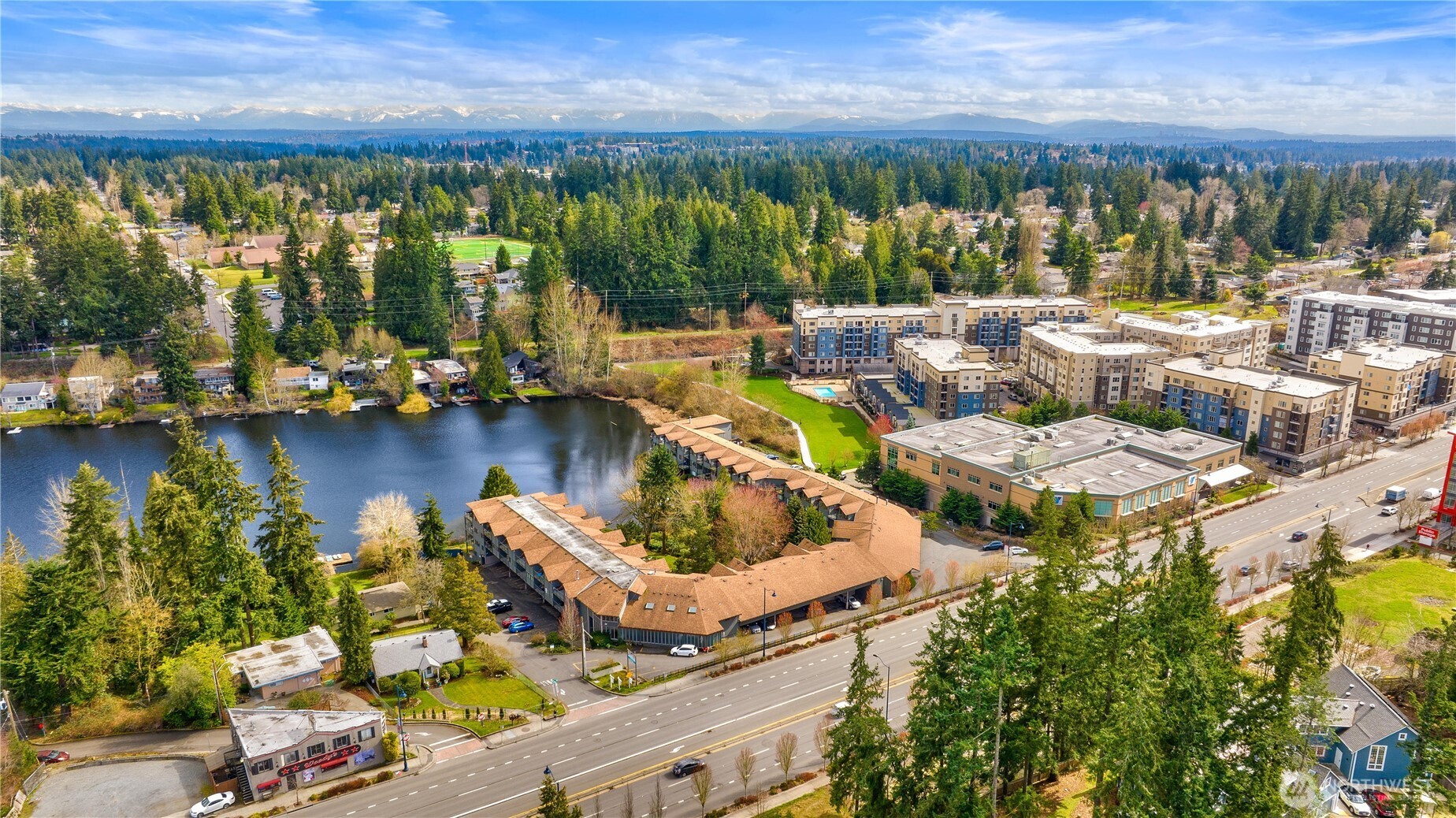 19428 Aurora Avenue N Unit: 431