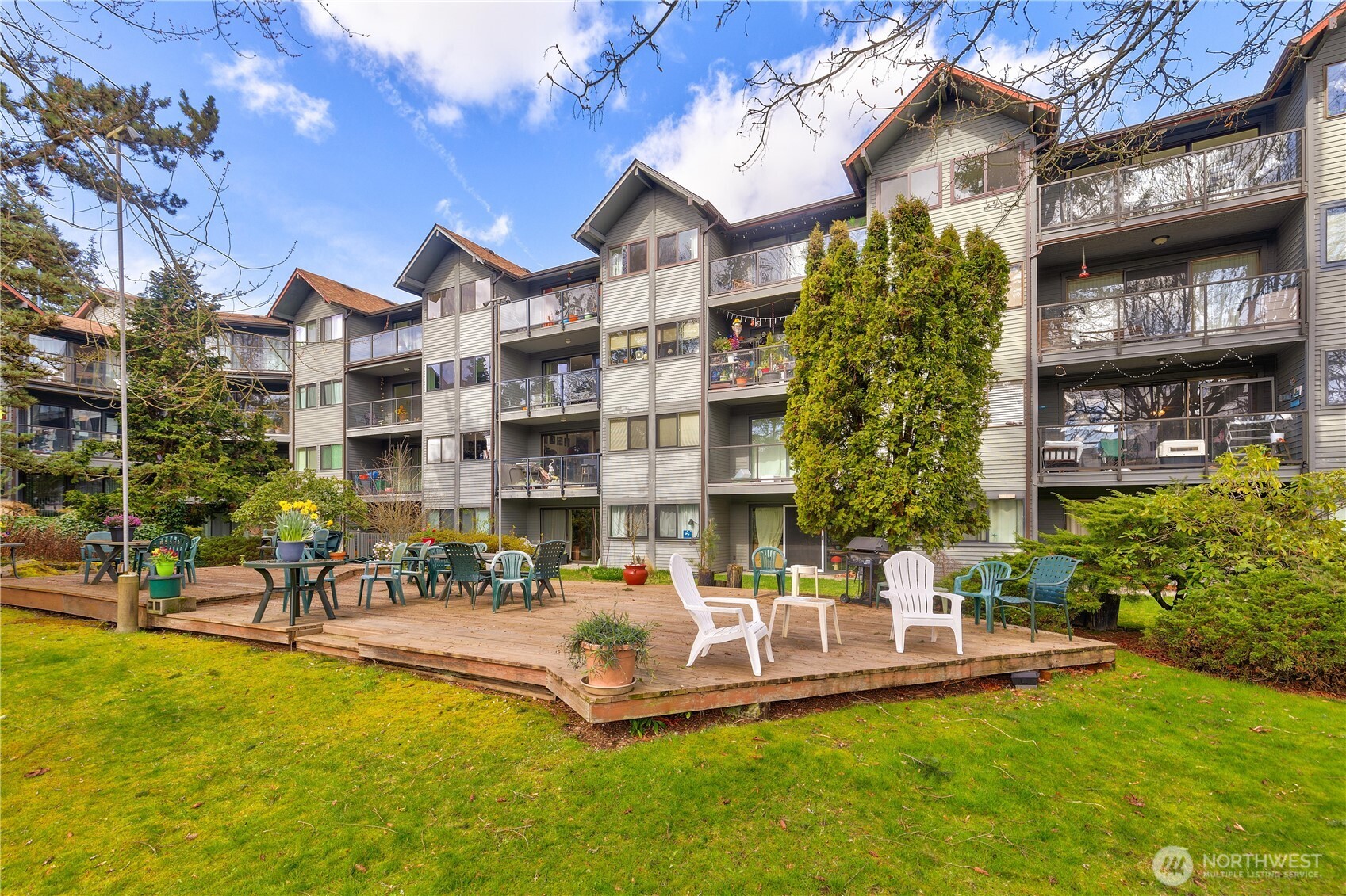 19428 Aurora Avenue N Unit: 431