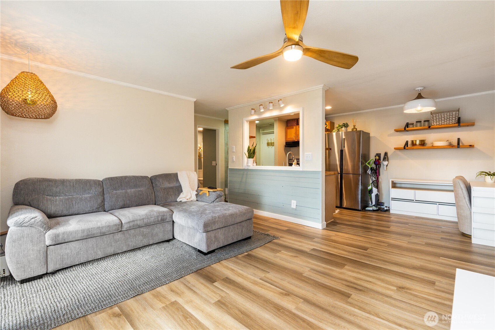 19428 Aurora Avenue N Unit: 431