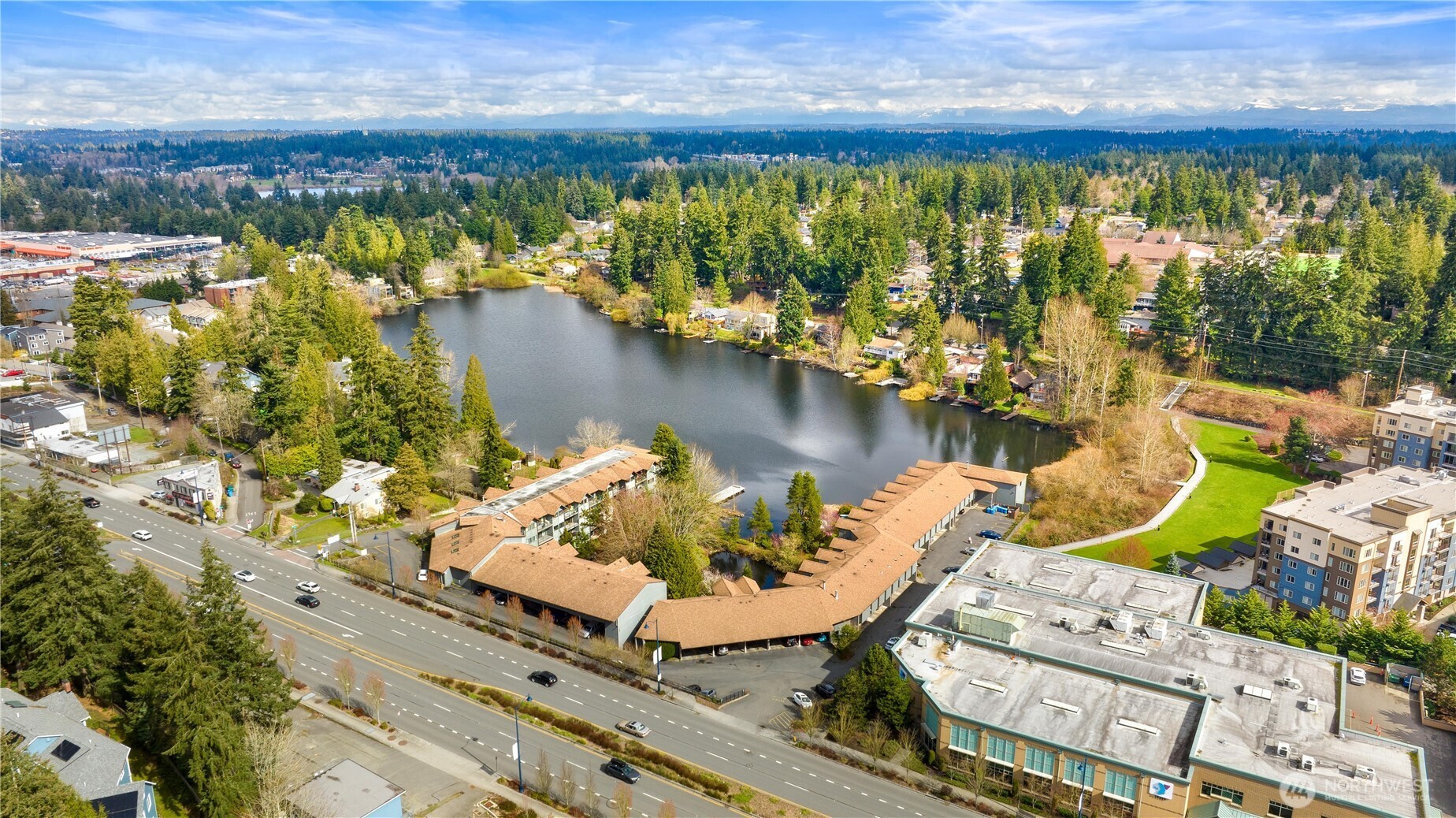 19428 Aurora Avenue N Unit: 431