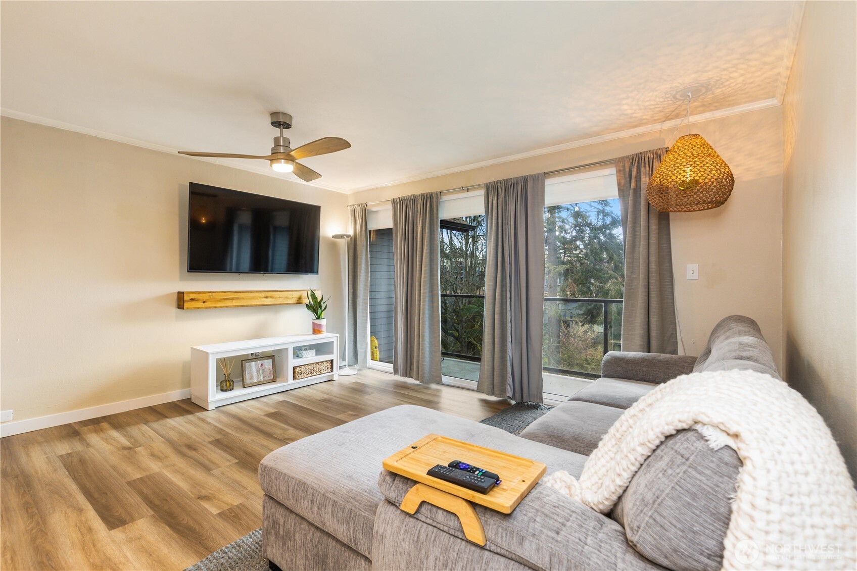 19428 Aurora Avenue N Unit: 431