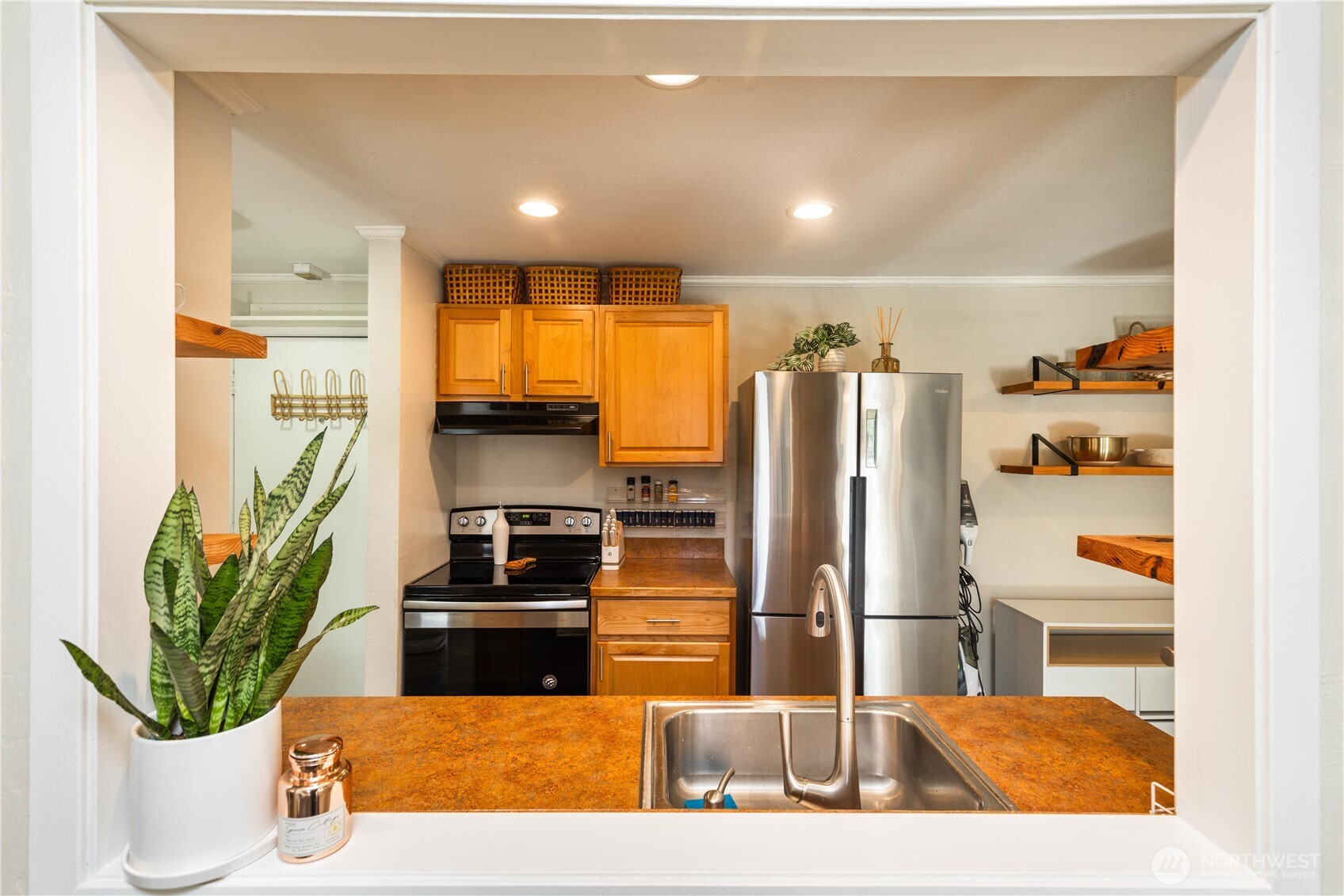19428 Aurora Avenue N Unit: 431