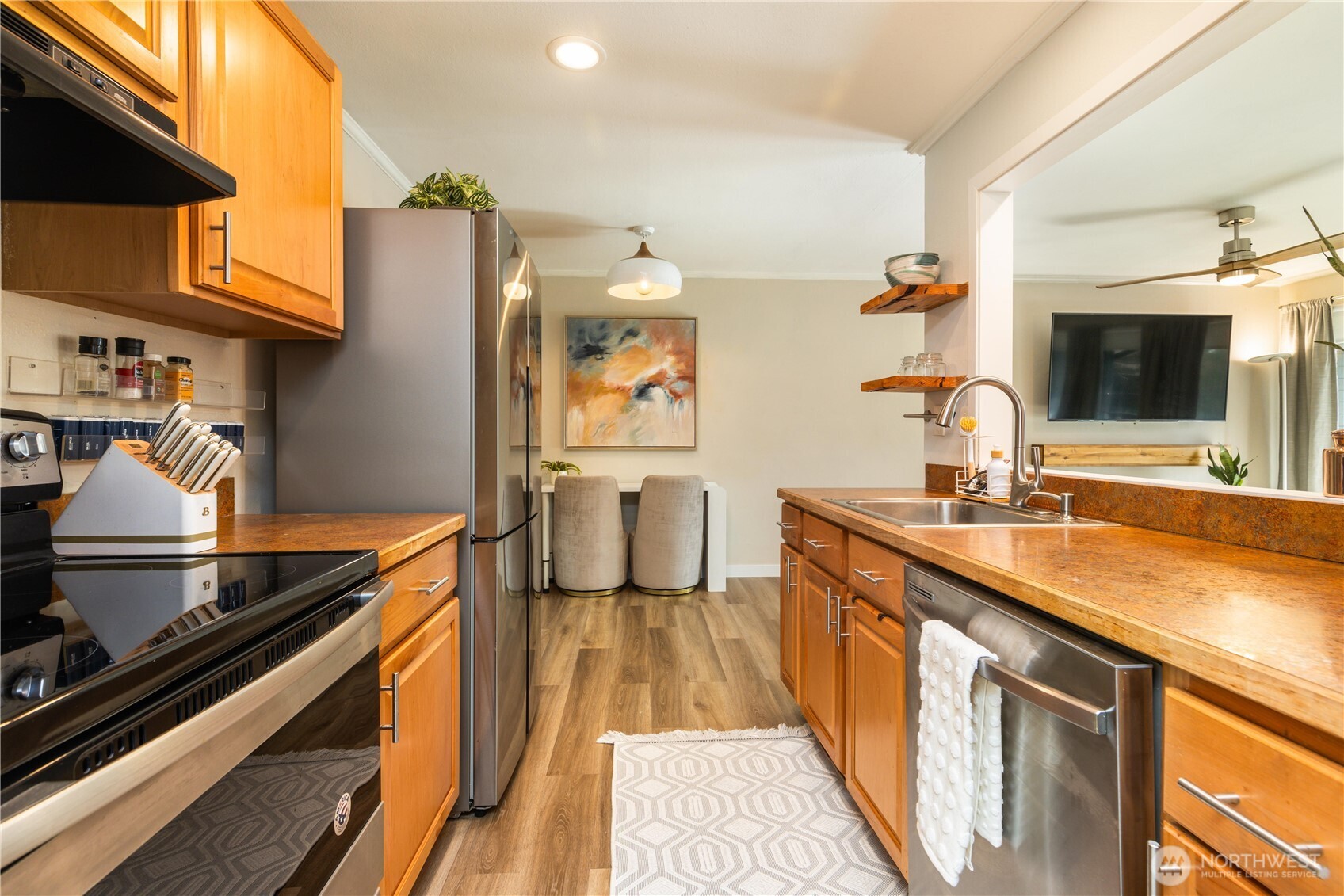 19428 Aurora Avenue N Unit: 431