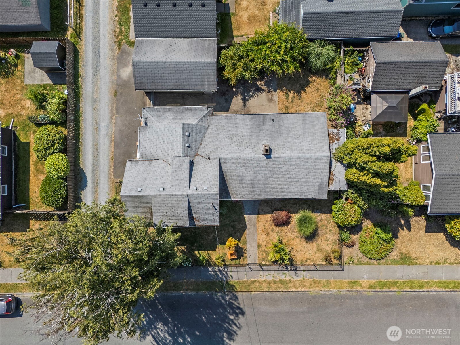 612 7th St SW