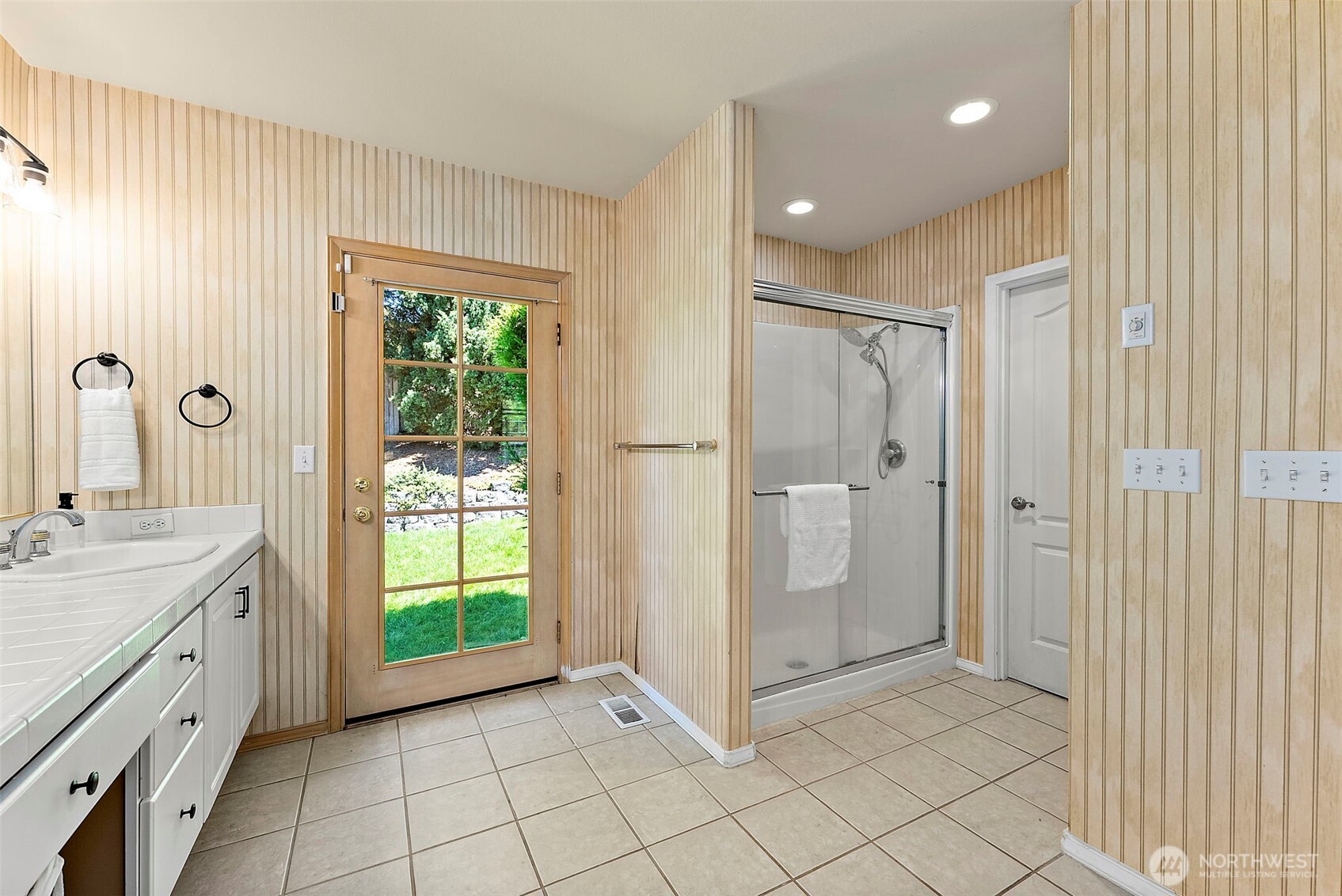 1811 Crystal Lane Loop SE