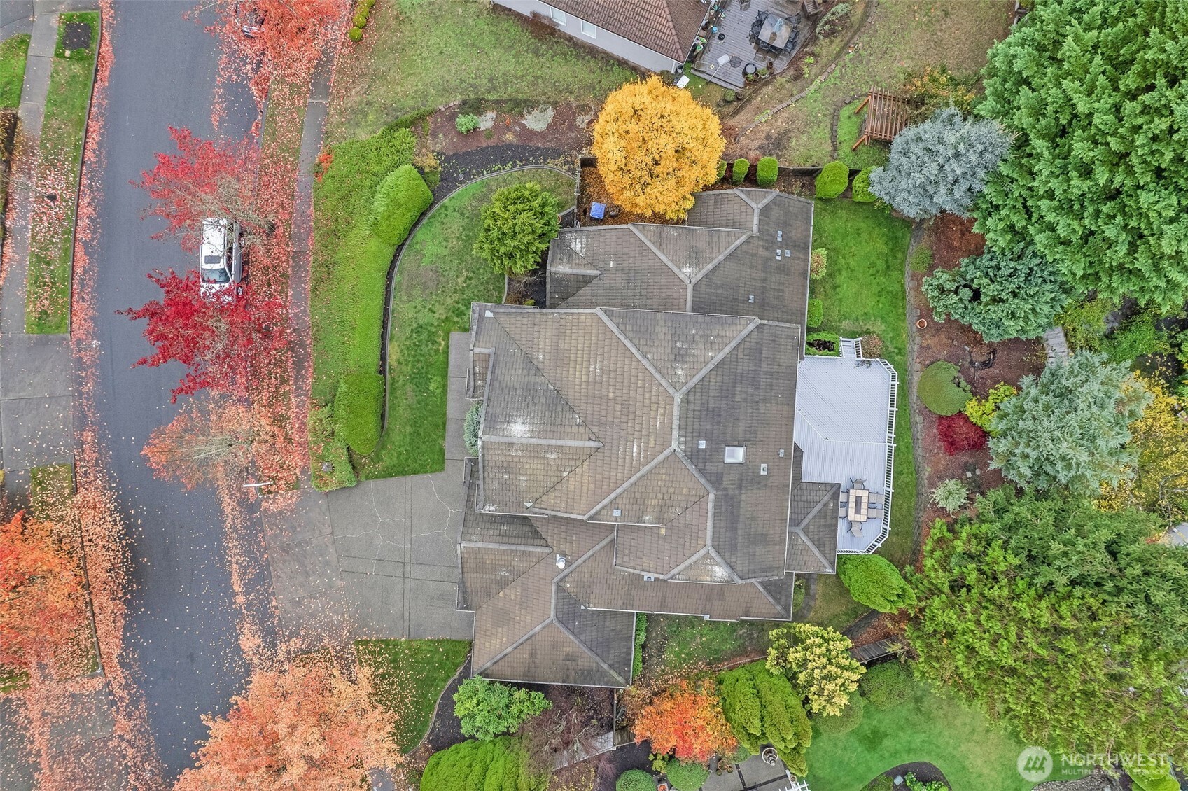 1811 Crystal Lane Loop SE