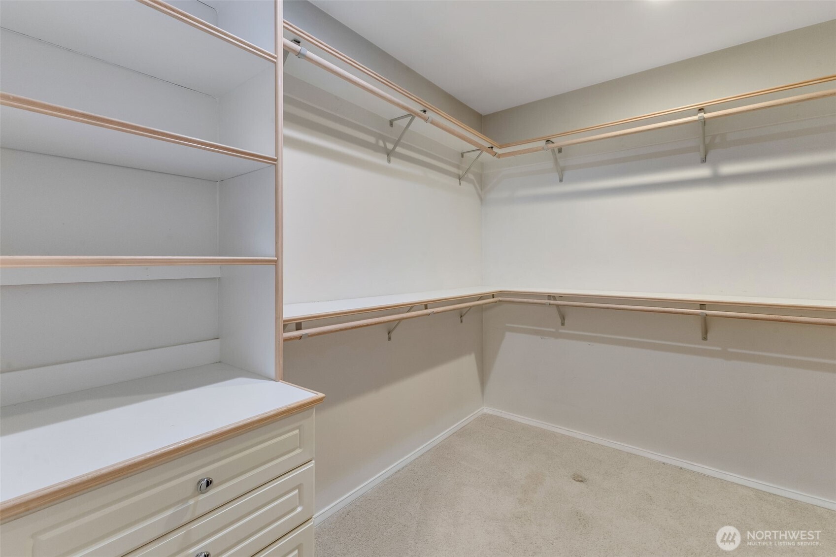 1811 Crystal Lane Loop SE