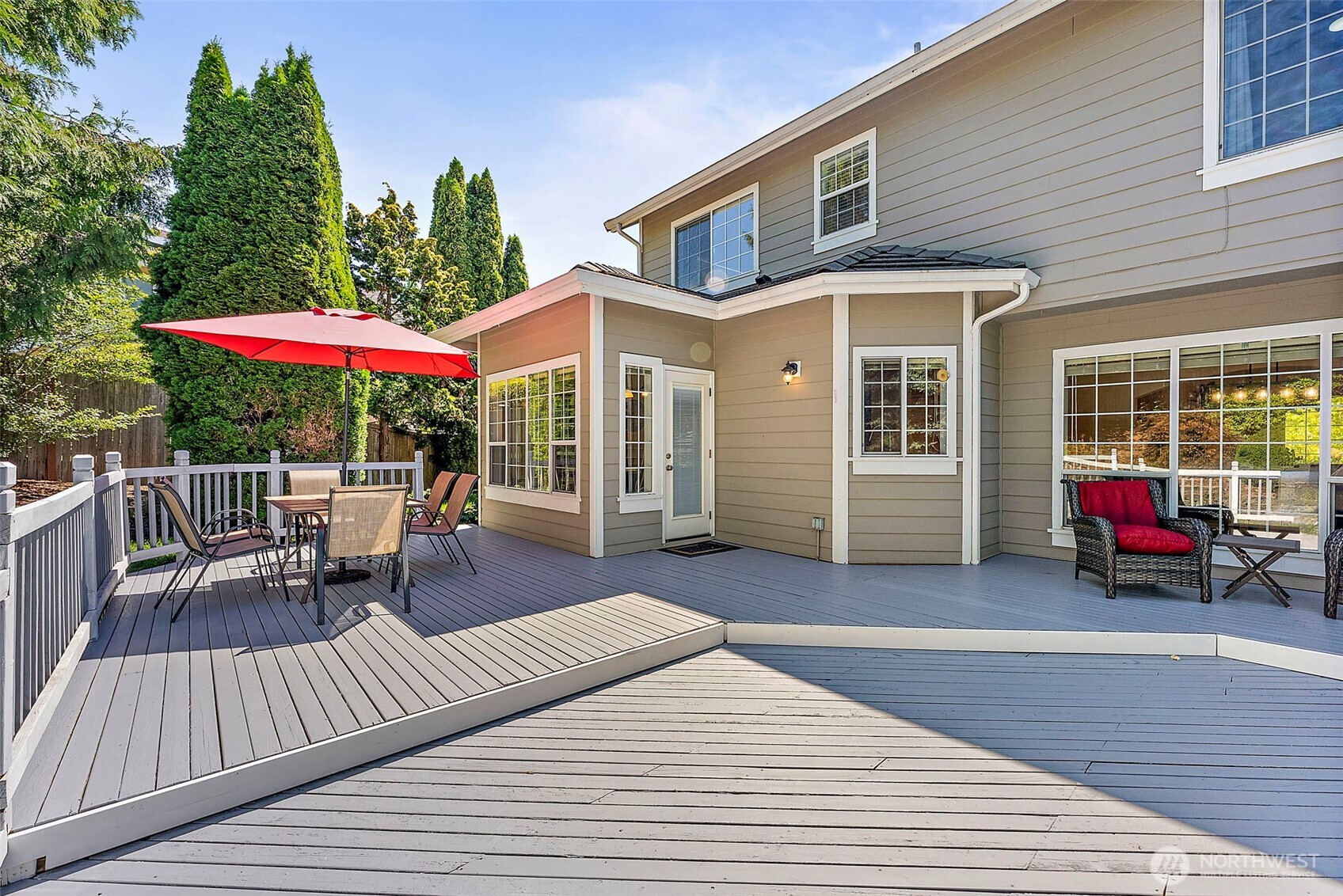 1811 Crystal Lane Loop SE