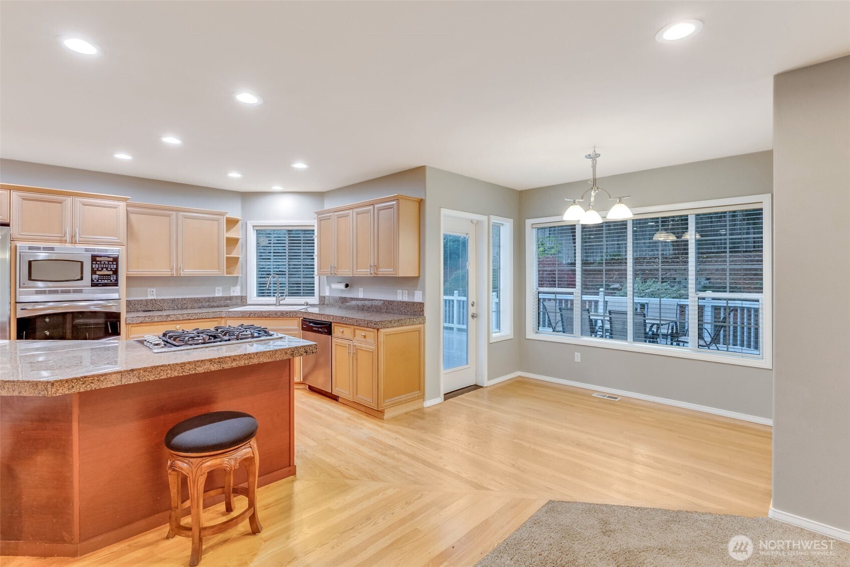 1811 Crystal Lane Loop SE