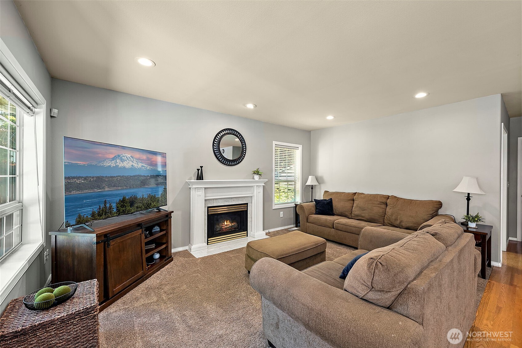 1811 Crystal Lane Loop SE