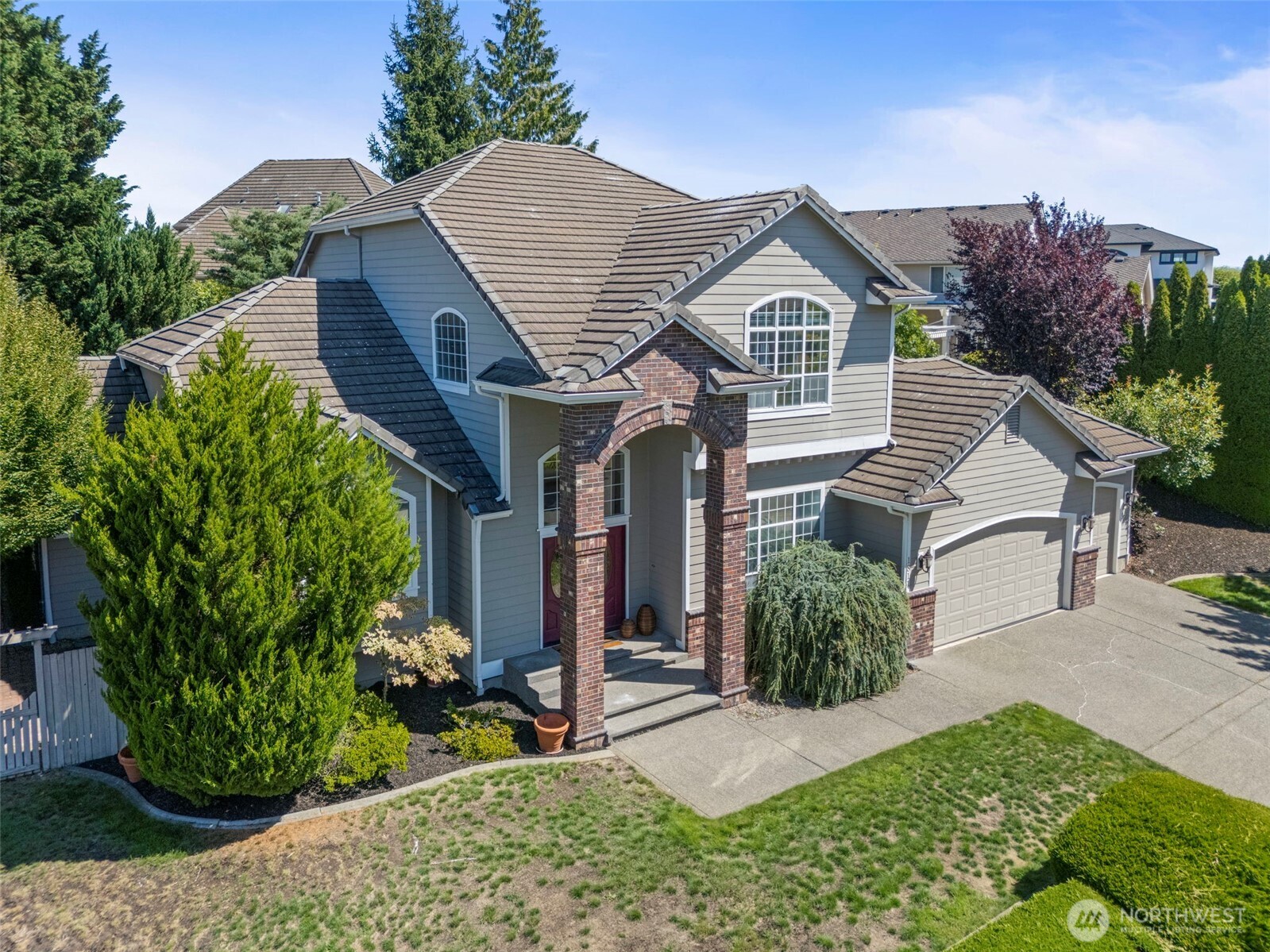 1811 Crystal Lane Loop SE