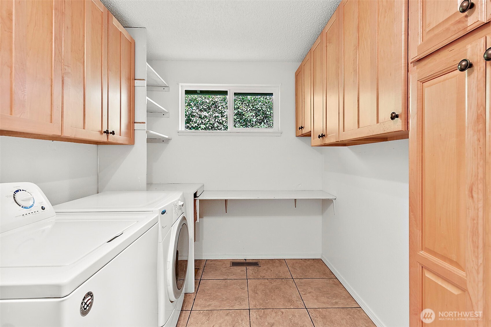 1773 S 92nd
