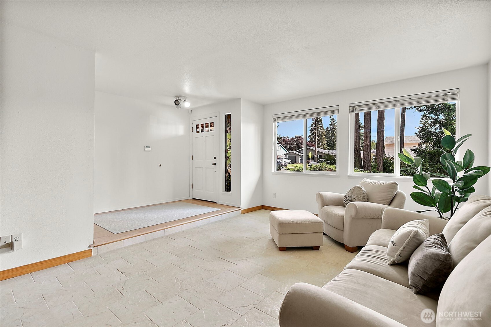 1773 S 92nd