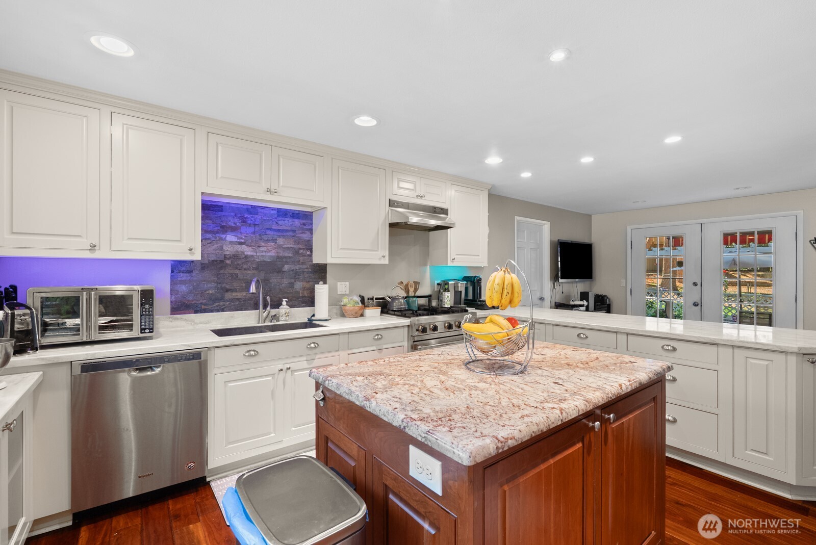 10910 149th Street E