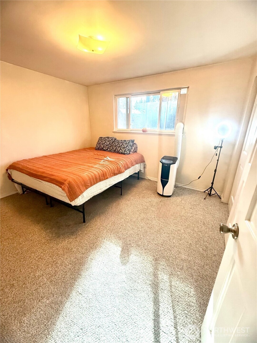 10910 149th Street E