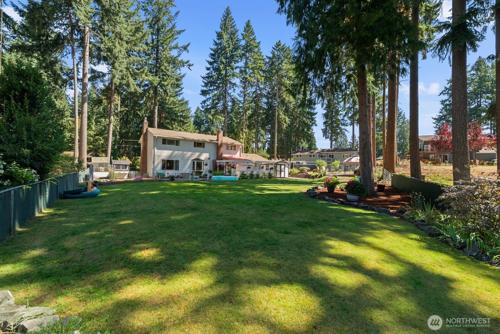 10910 149th Street E