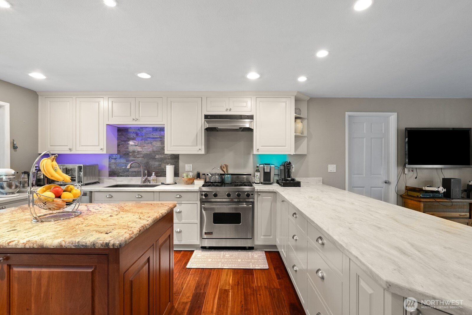 10910 149th Street E