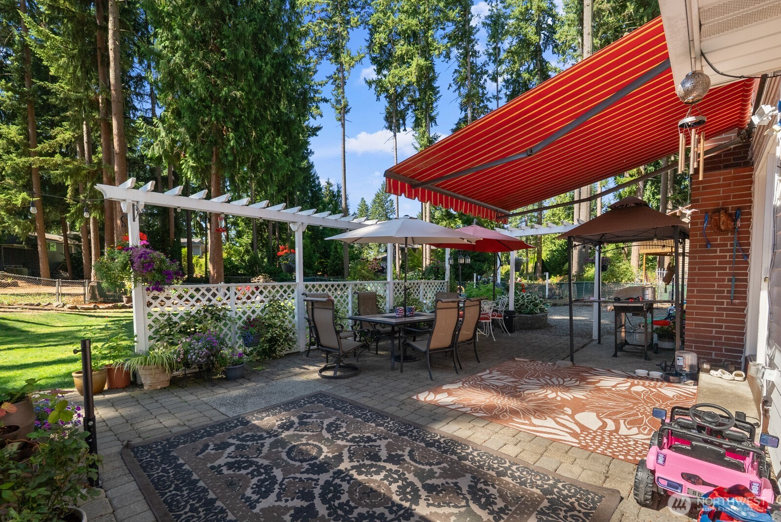 10910 149th Street E