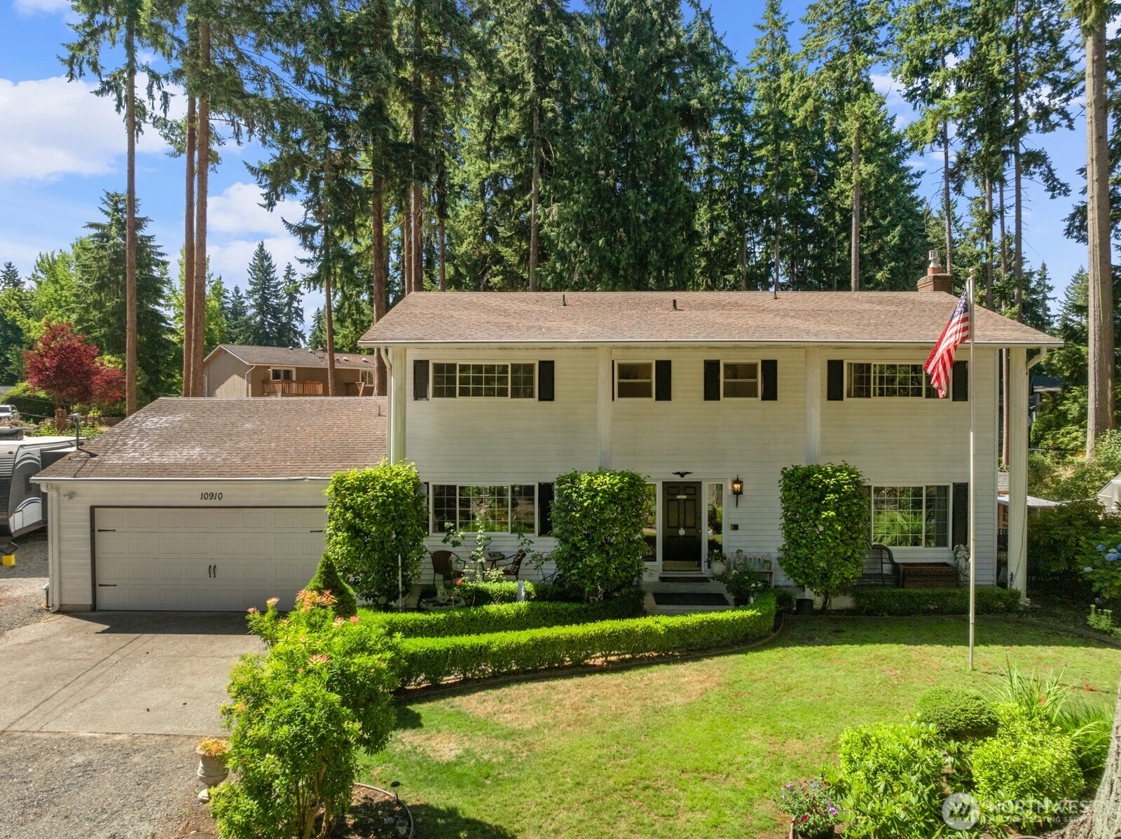 10910 149th Street E