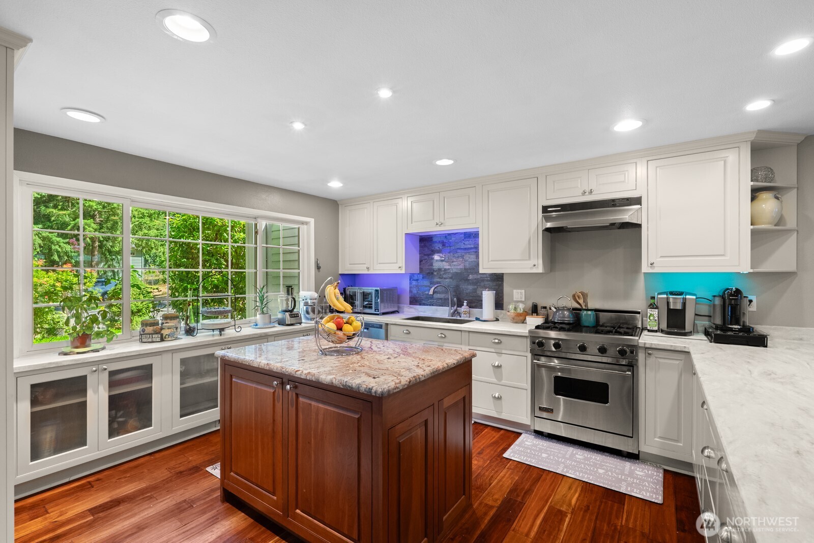 10910 149th Street E