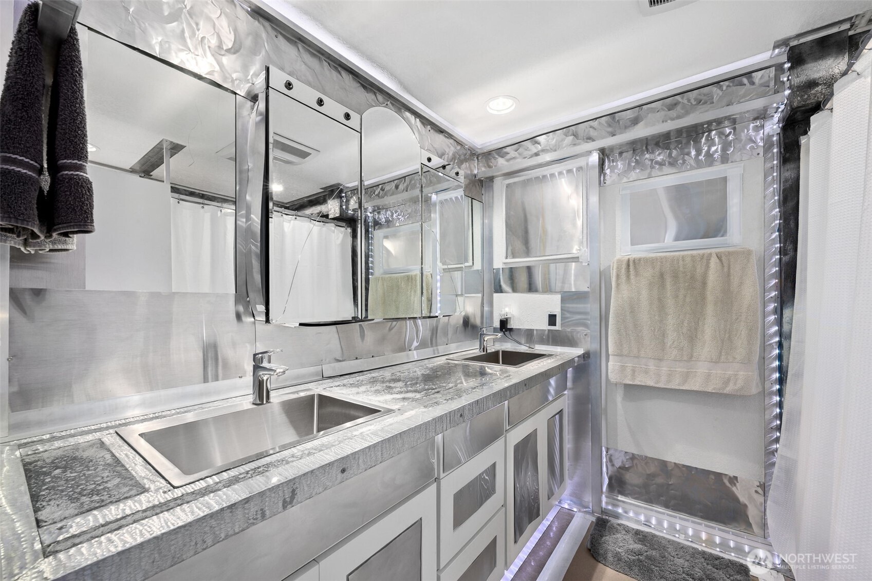 7010 Vandermark Road E