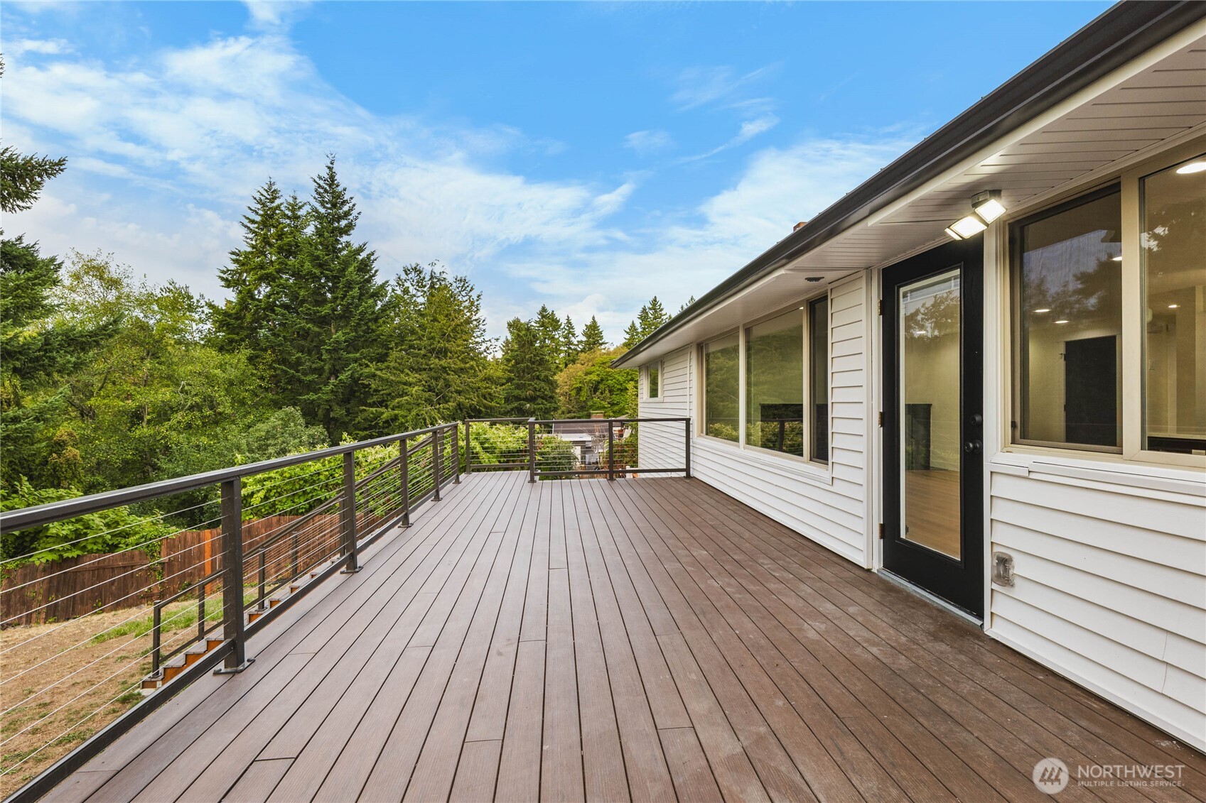 1121 E Guiberson Street