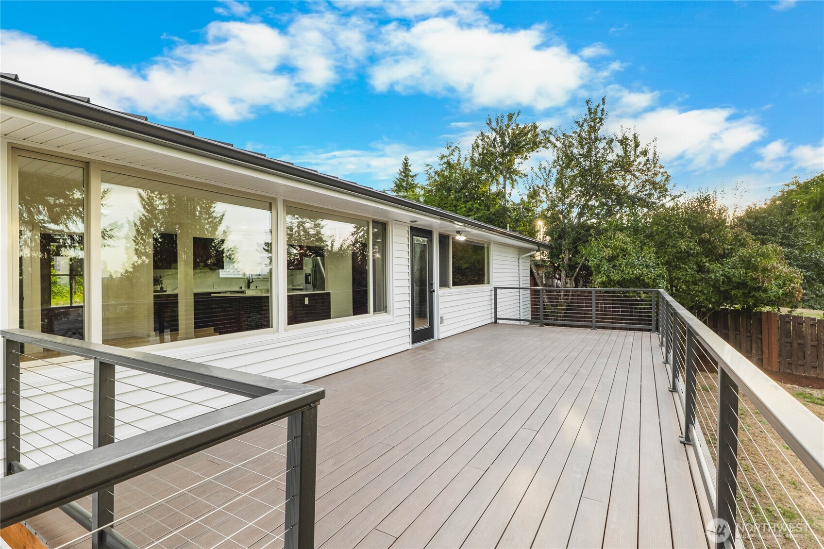 1121 E Guiberson Street