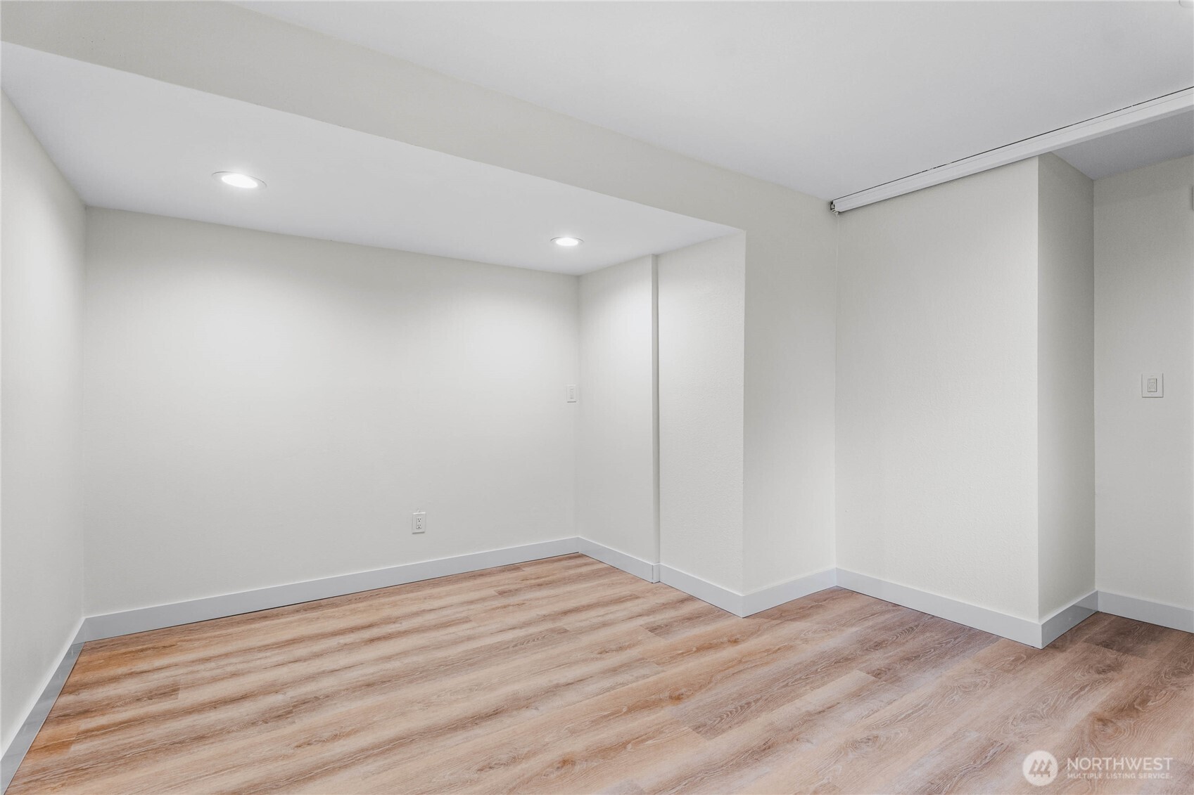 1121 E Guiberson Street