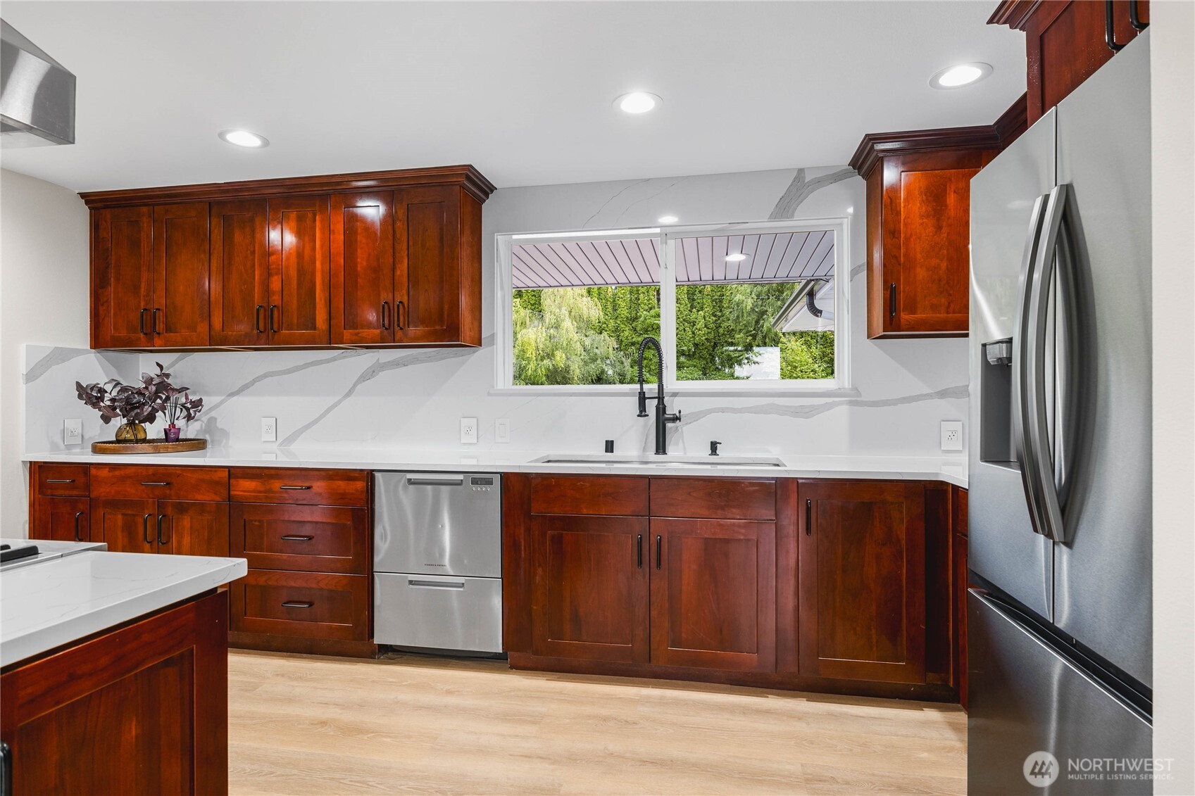 1121 E Guiberson Street