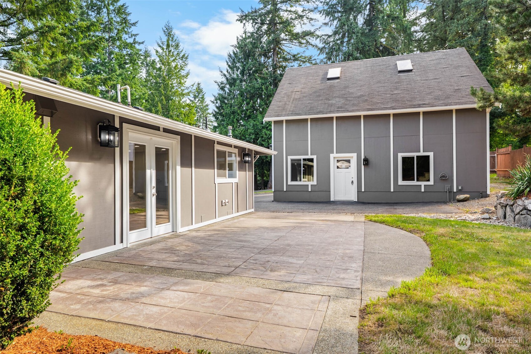 7629 Mazama Street SW