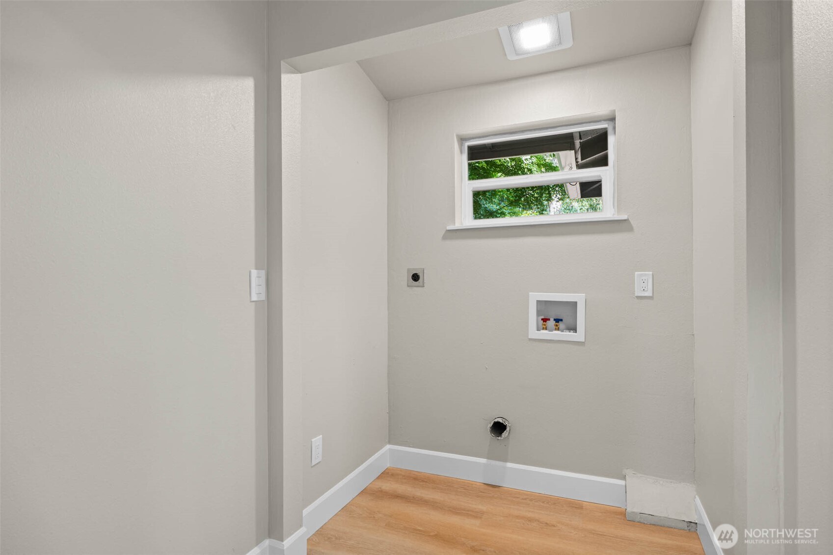 7629 Mazama Street SW