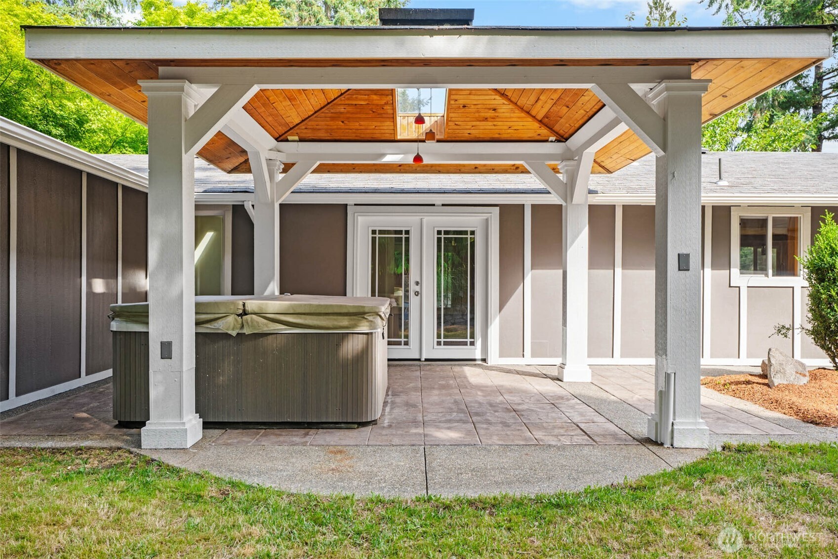 7629 Mazama Street SW