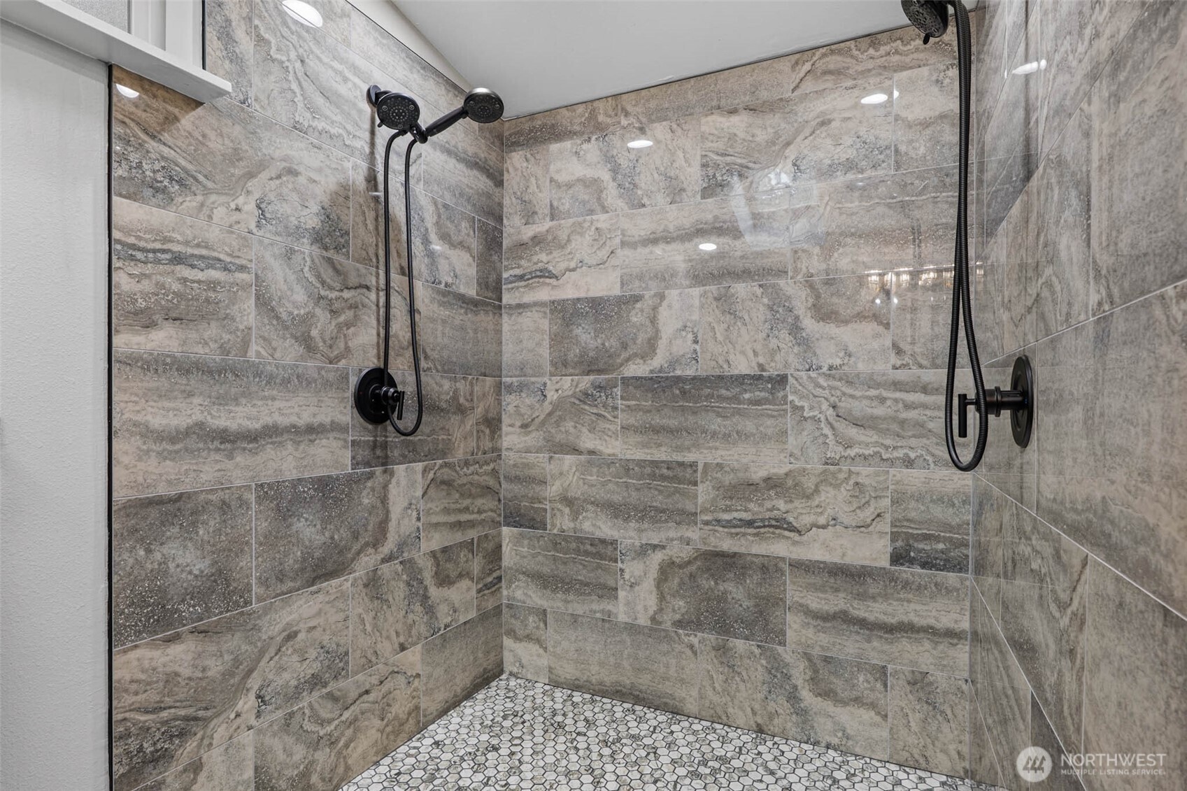 7629 Mazama Street SW