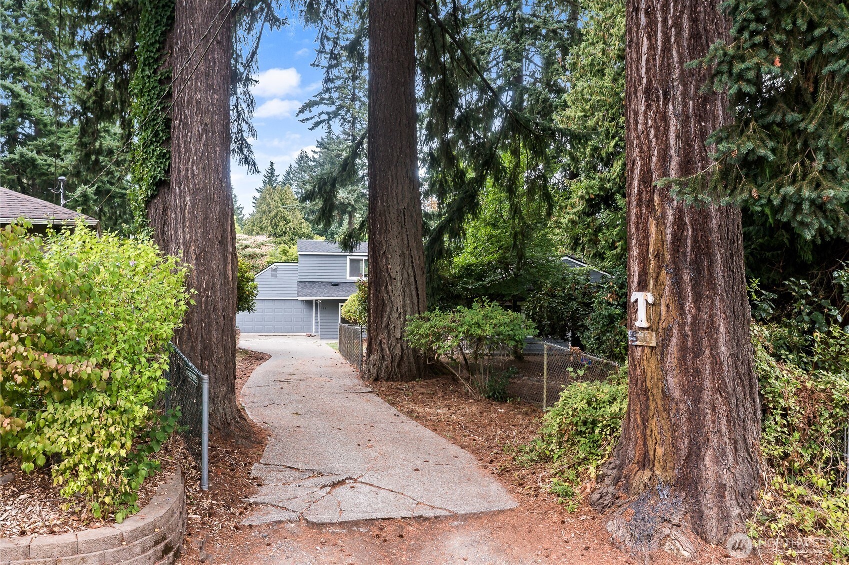 532 Eskridge Way SE