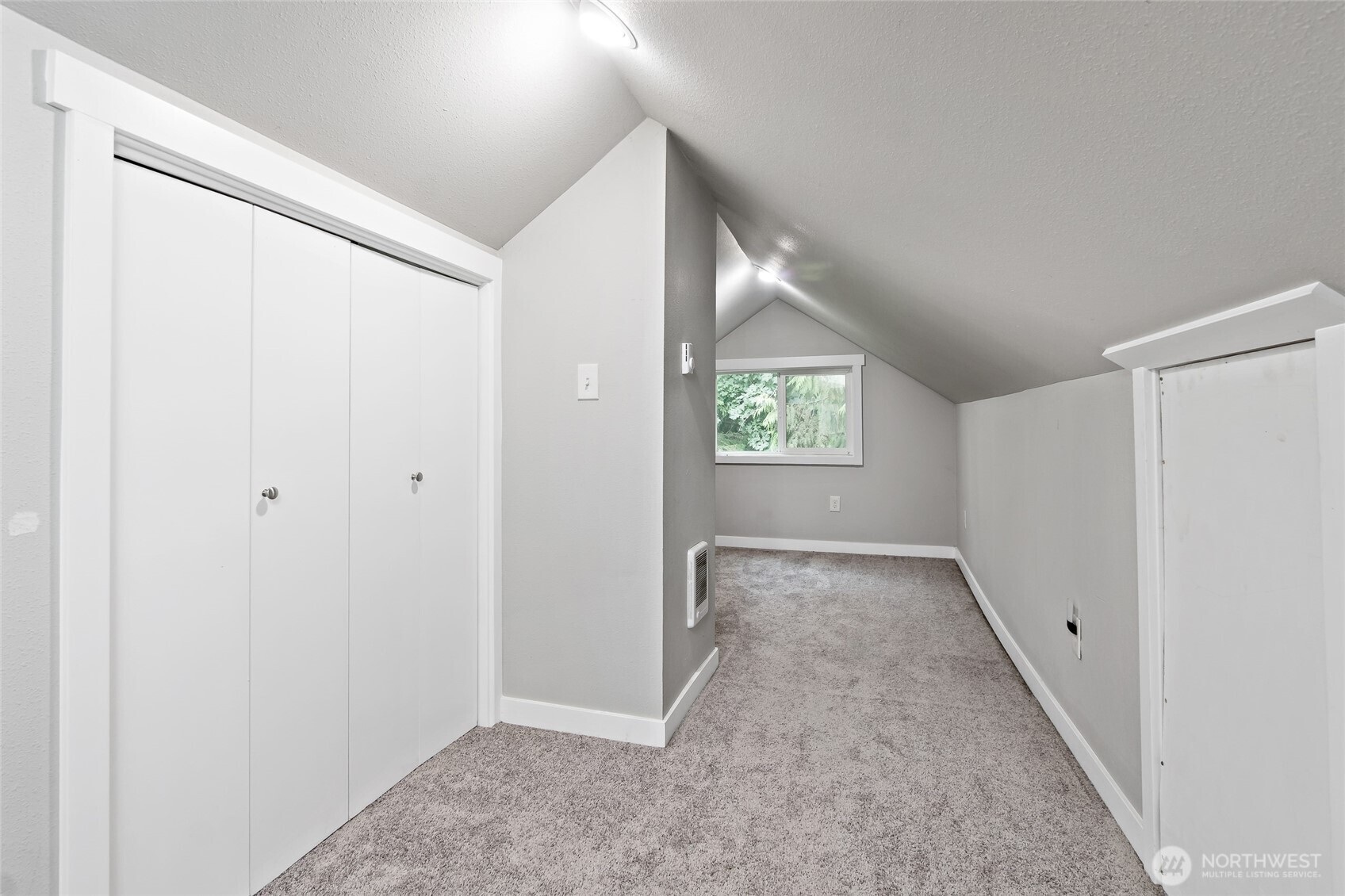 532 Eskridge Way SE