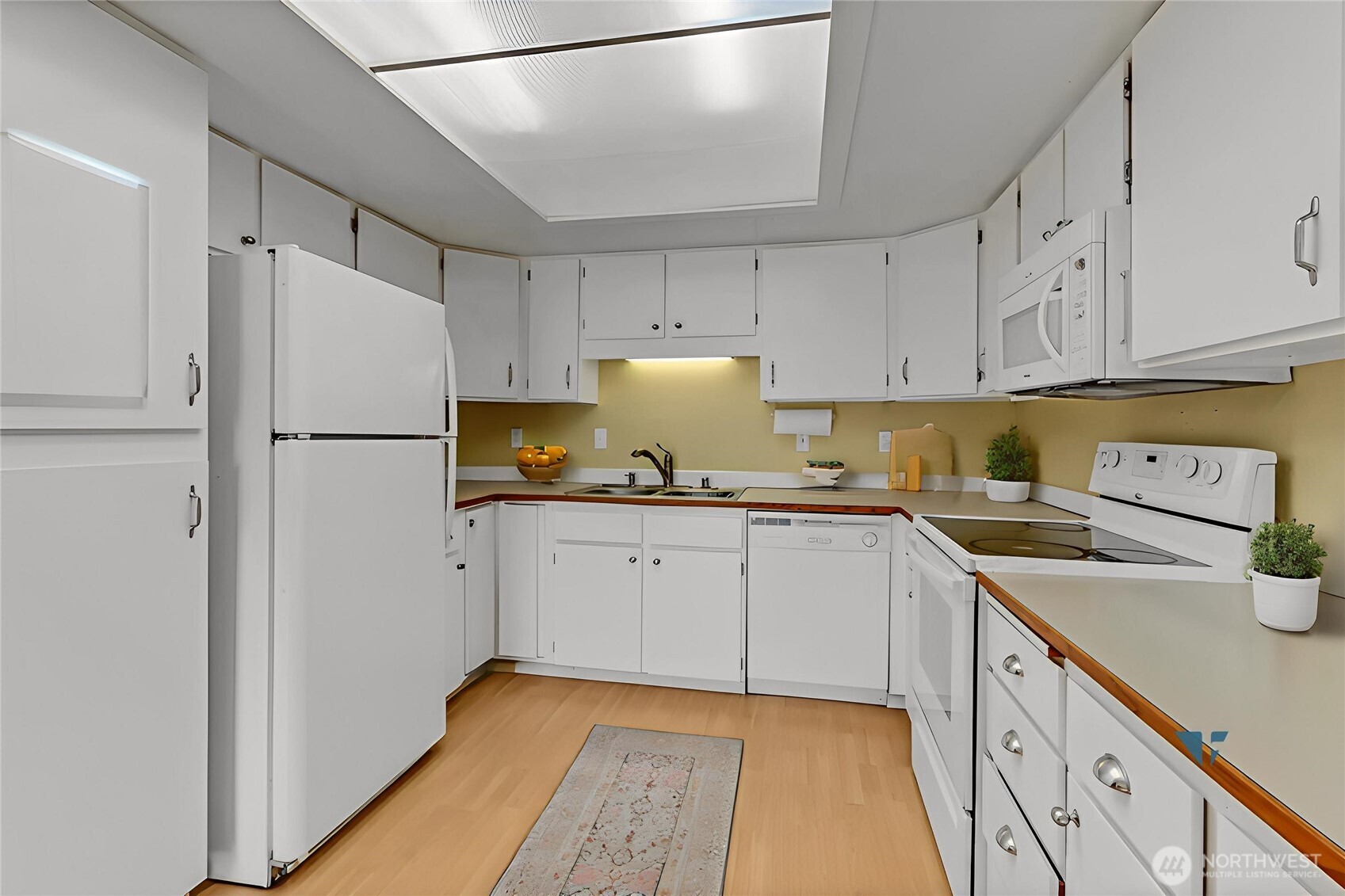 1905 F Street SE Unit: F19