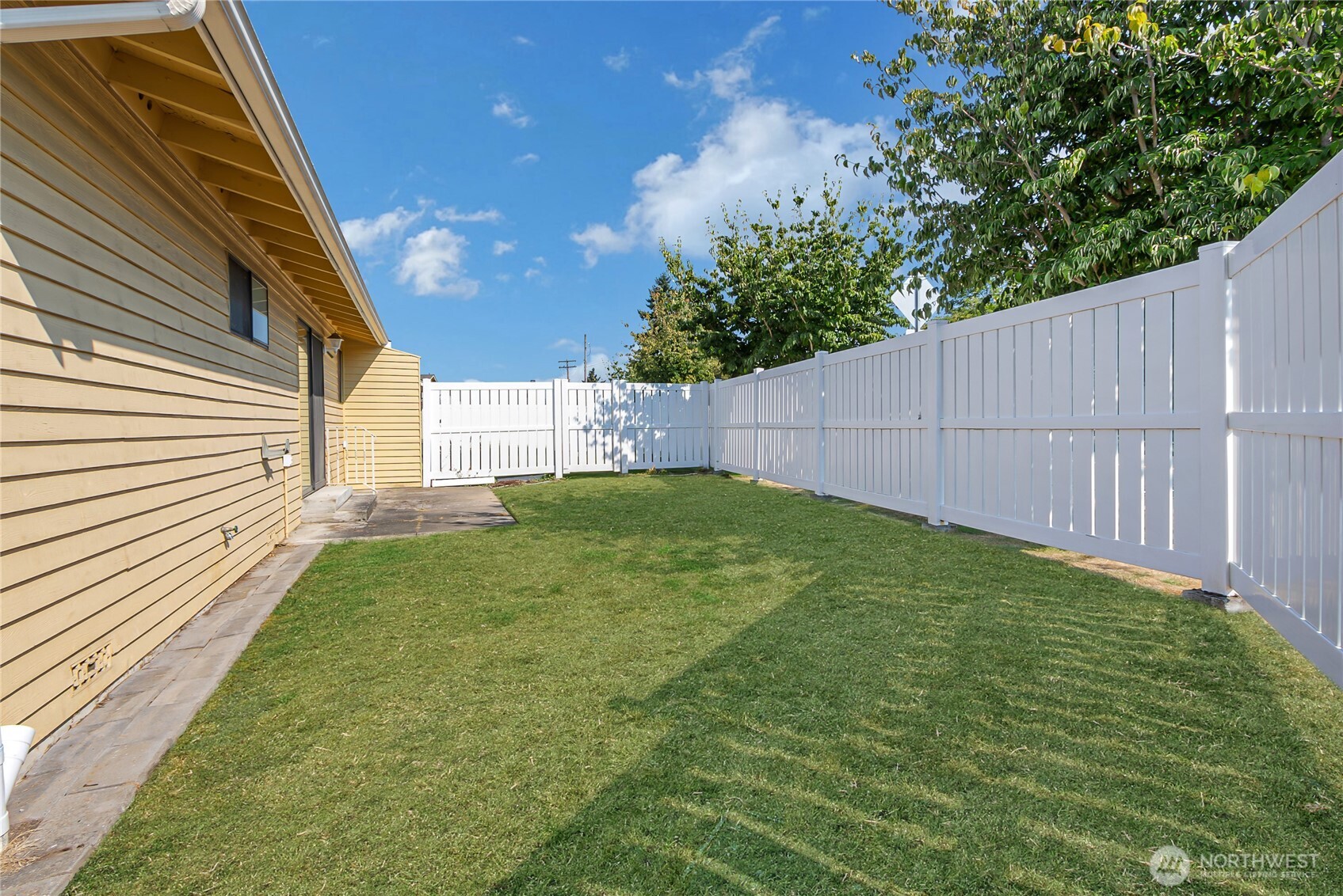 1905 F Street SE Unit: F19