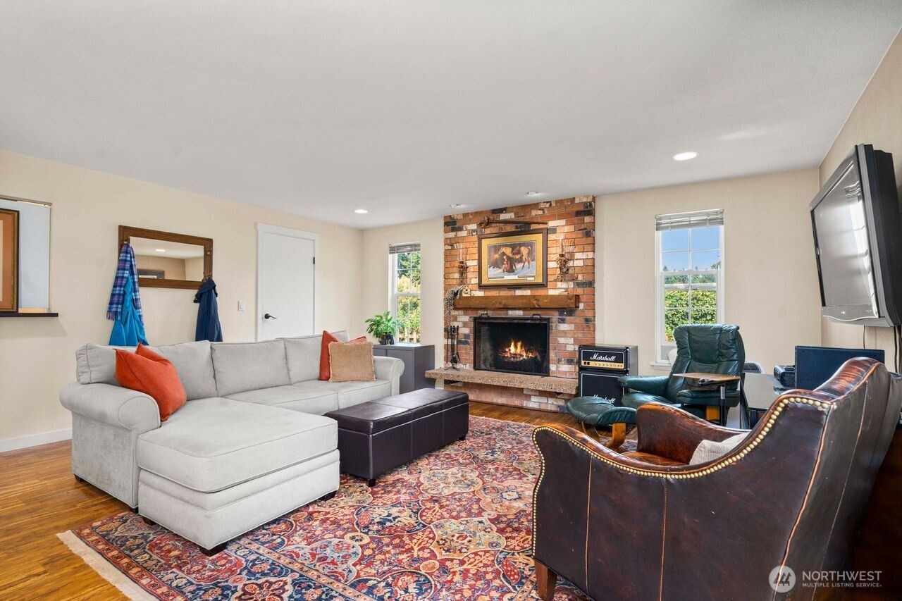 11421 133rd Avenue E