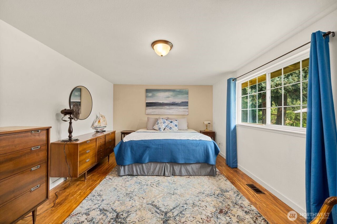 11421 133rd Avenue E