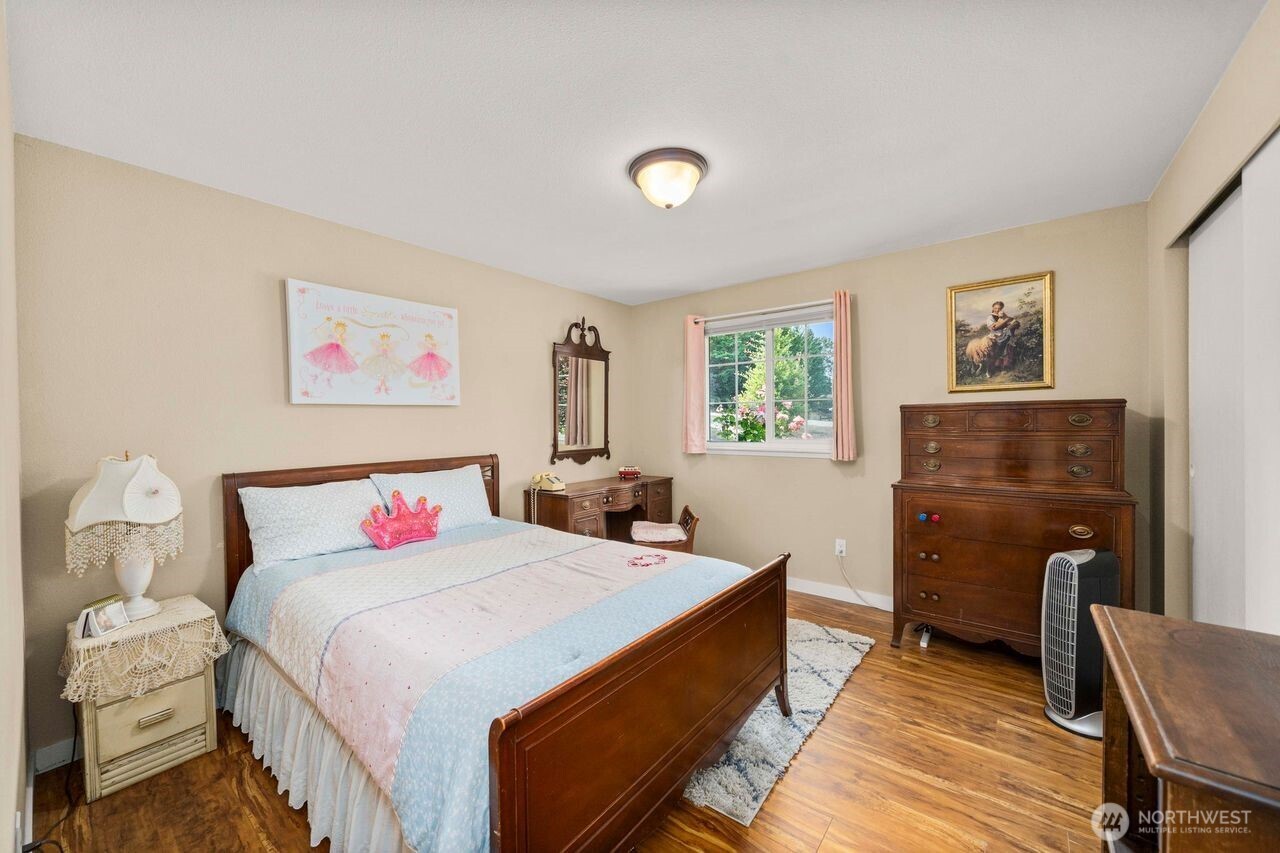 11421 133rd Avenue E