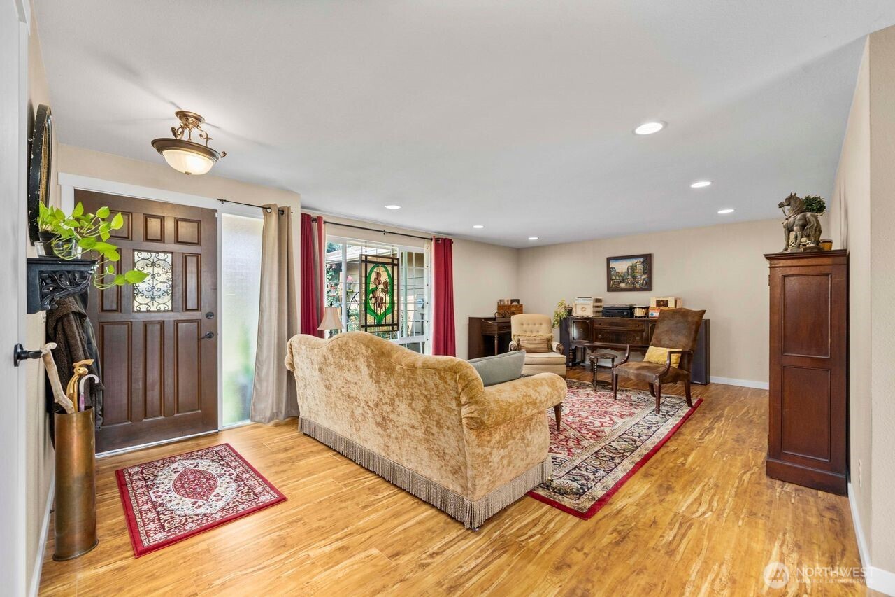 11421 133rd Avenue E