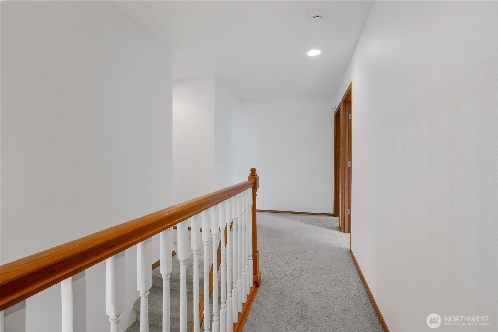 854 Center Street W