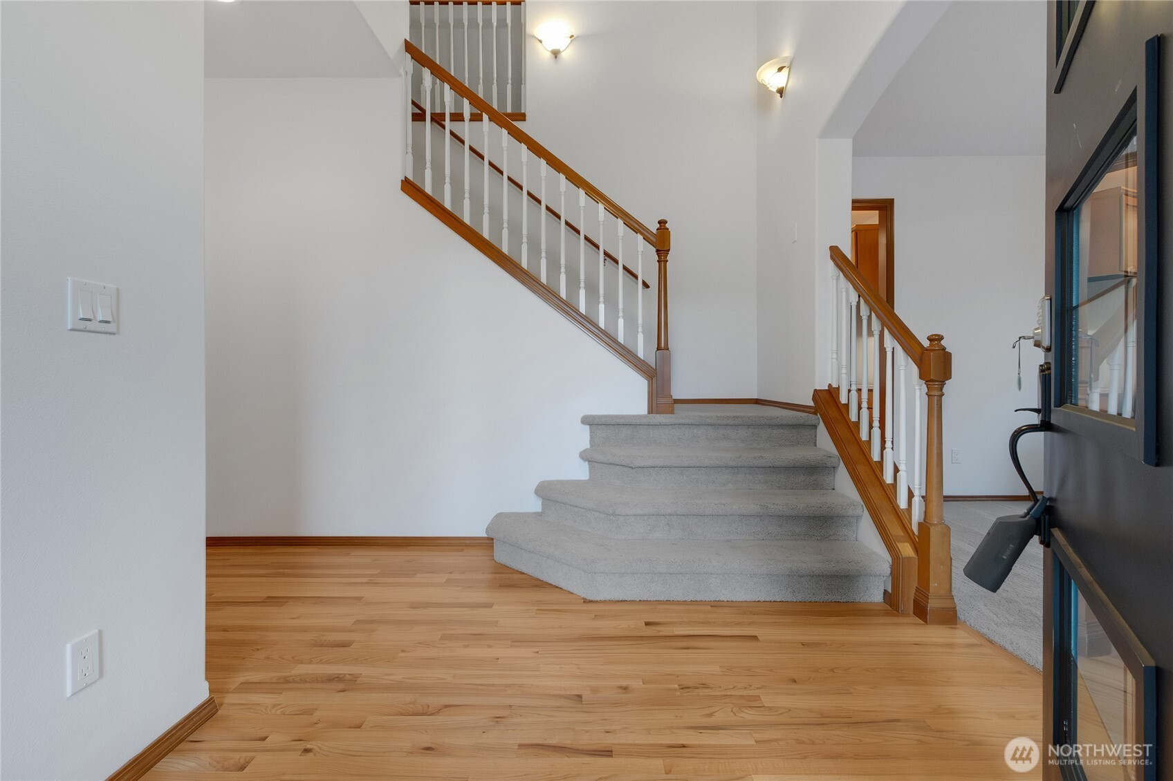 854 Center Street W