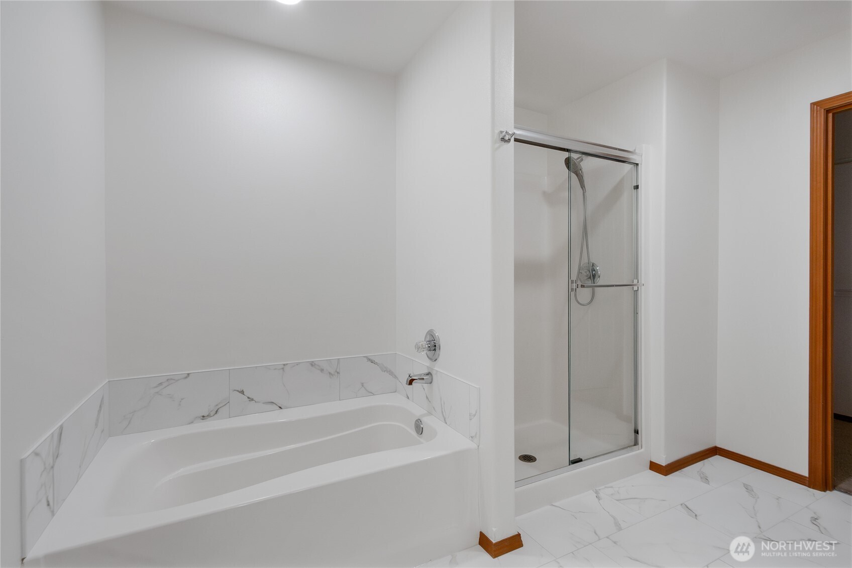 854 Center Street W